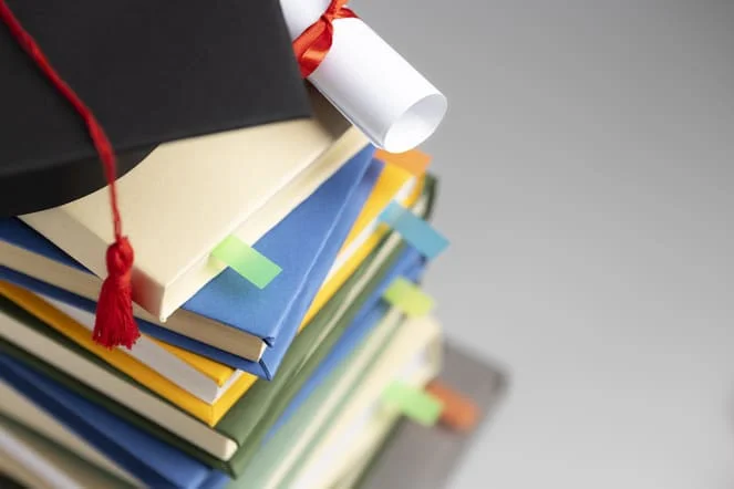 Traducción Estratégica de Expedientes Académicos