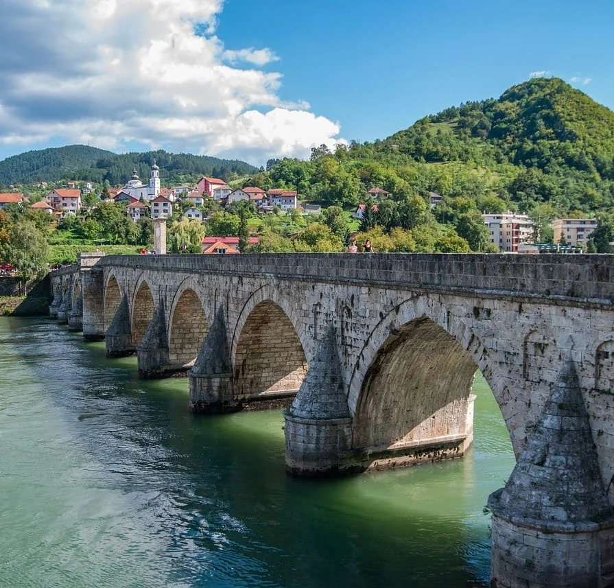 Contáctenos para obtener una cotización gratuita para su traducción al bosnio