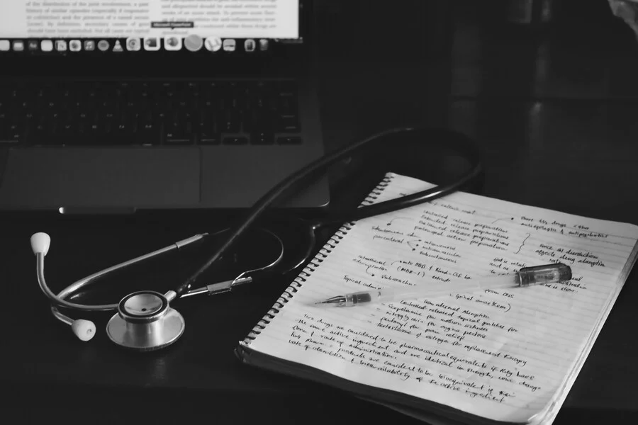 Por Qué Tu Informe Médico Necesita Traducción Jurada